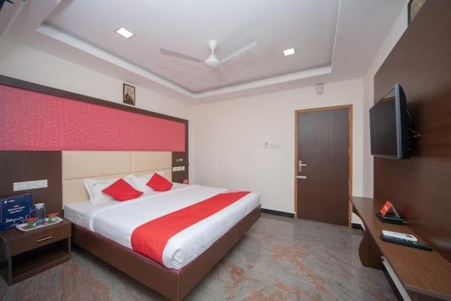 Famous Residency Hotel Tiruchirappalli Ngoại thất bức ảnh