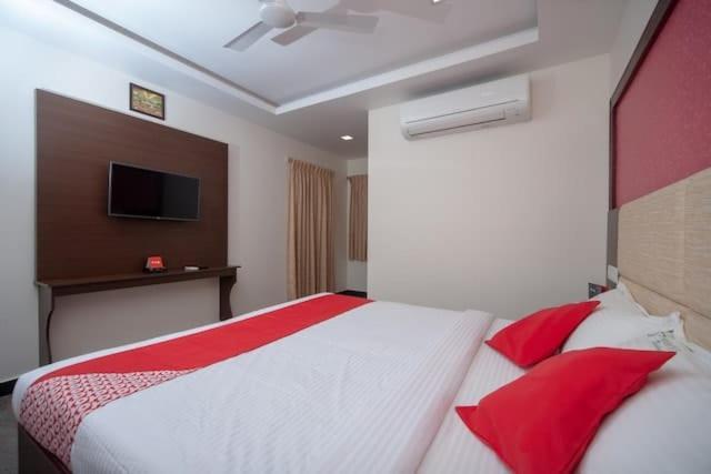 Famous Residency Hotel Tiruchirappalli Ngoại thất bức ảnh