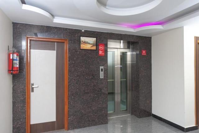 Famous Residency Hotel Tiruchirappalli Ngoại thất bức ảnh